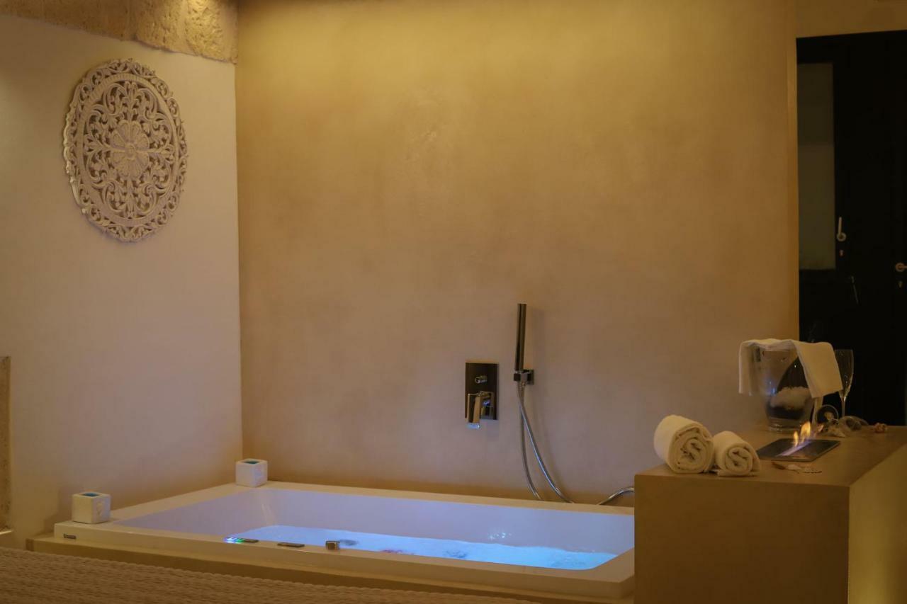 Suite 52 Монополи Экстерьер фото